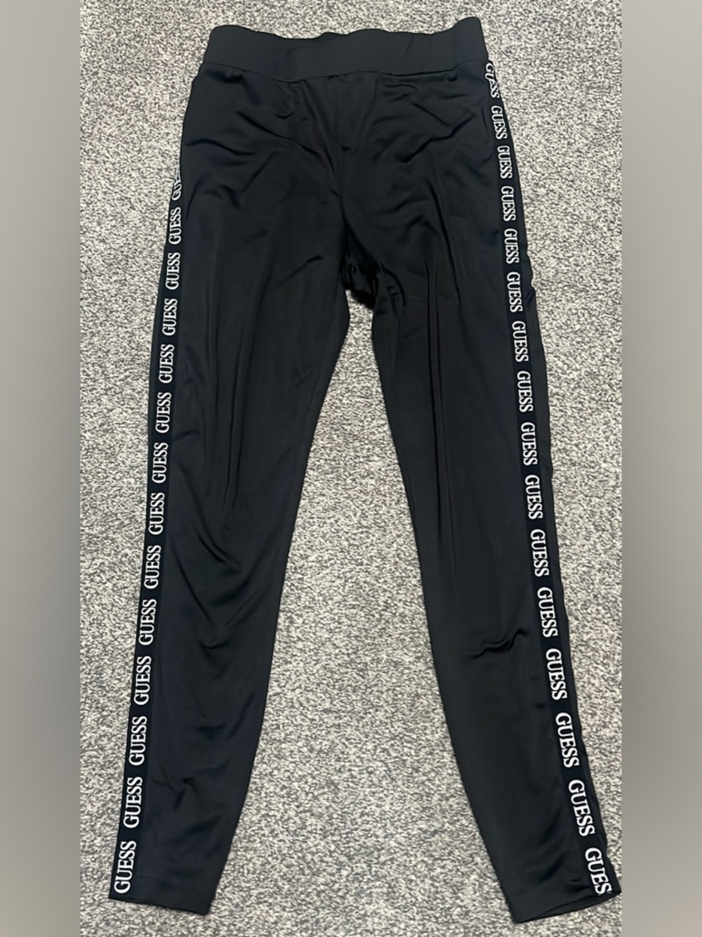 Woman’s size small guess leggings